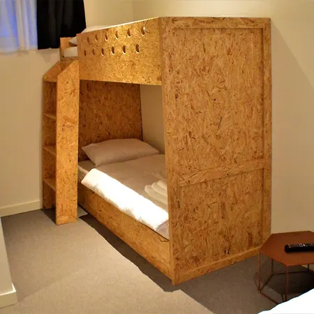 ヘイ 130 2* アムステルダム